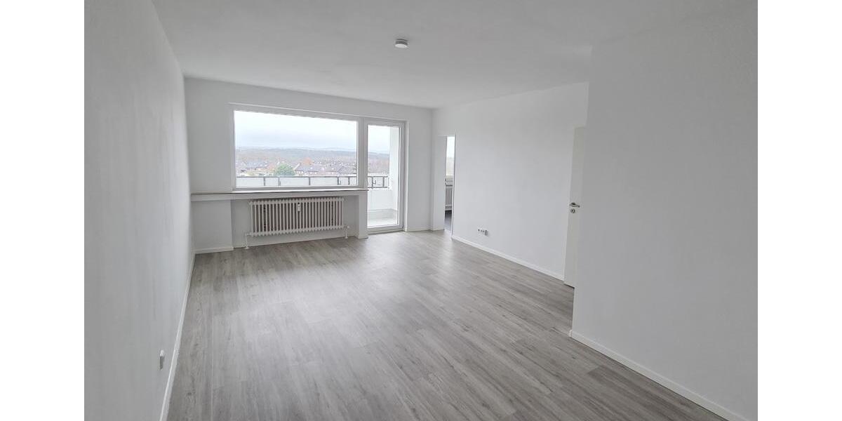 Direkt einziehen! Frisch renoviertes 1-Zimmer-Apartment + Loggia, separate Küche, Wannenbad, Aufzug 1 zimmer