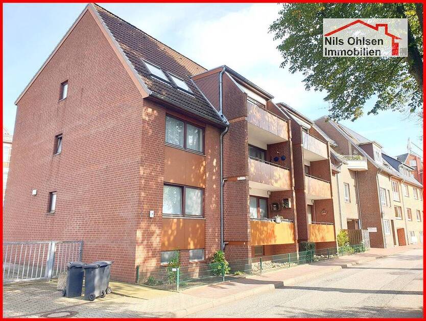 Gepflegte 2+22 Zimmer Stadtwohung mit Balkon und Garage
