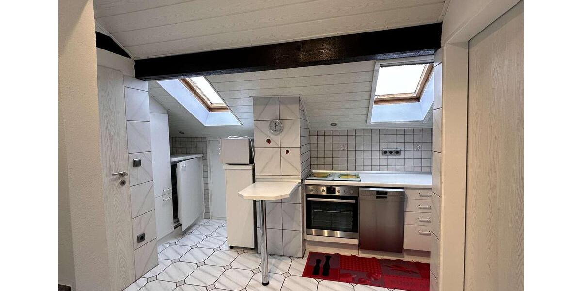 Helle 2-Zimmer Wohnung mit EBK, Einbauschrank, Klima uvm. 2 zimmer