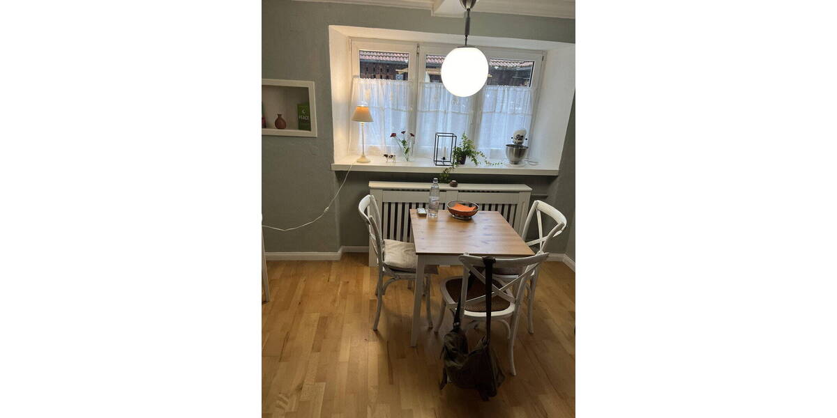 Etagenwohnung Tittmoning - 4 Zimmer, 105 m&sup2;, 1.200&euro; | Angebot:25927598