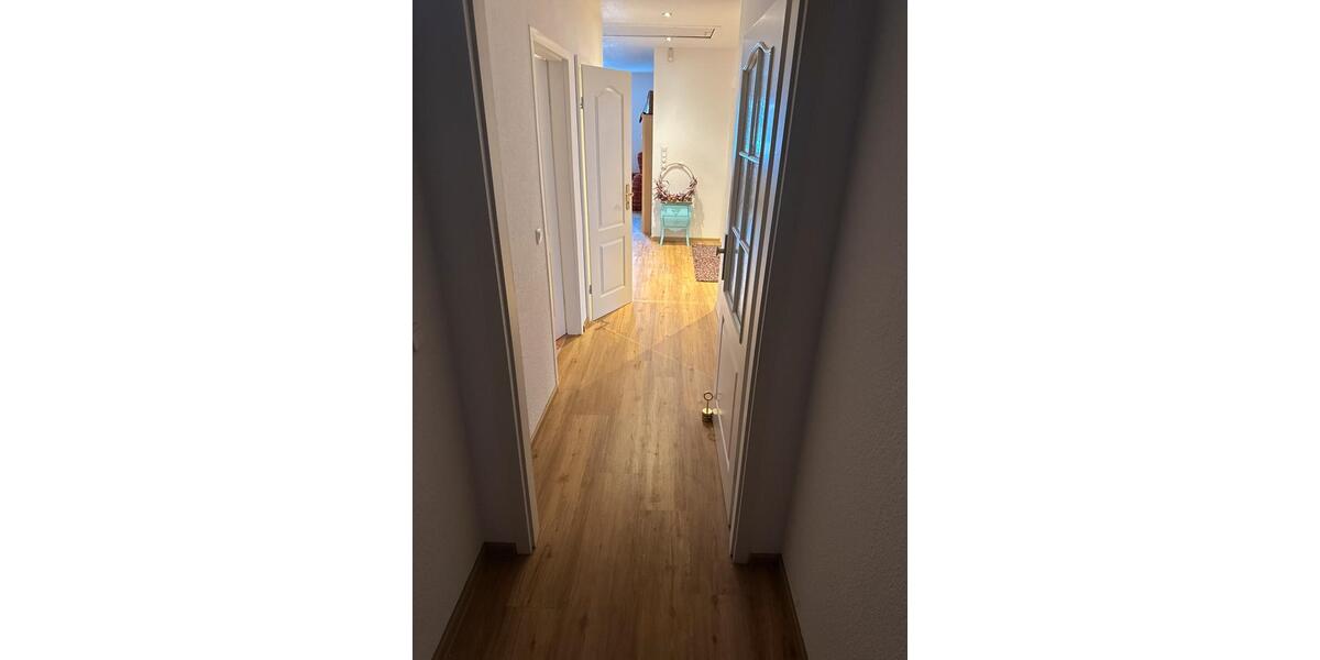 Wohnen auf Zeit Hannover Bothfeld-Vahrenheide - 4 Zimmer, 100 m&sup2;, 1.600&euro; | Angebot:24365688