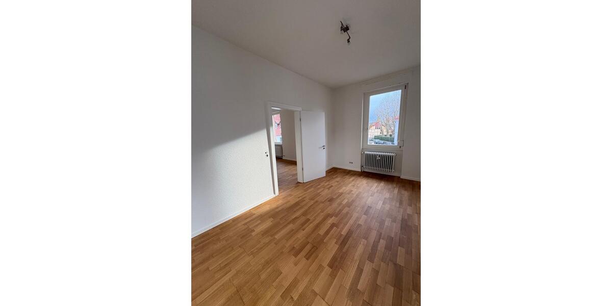 Etagenwohnung Endingen am Kaiserstuhl - 4 Zimmer, 105 m&sup2;, 1.450&euro; | Angebot:25778003