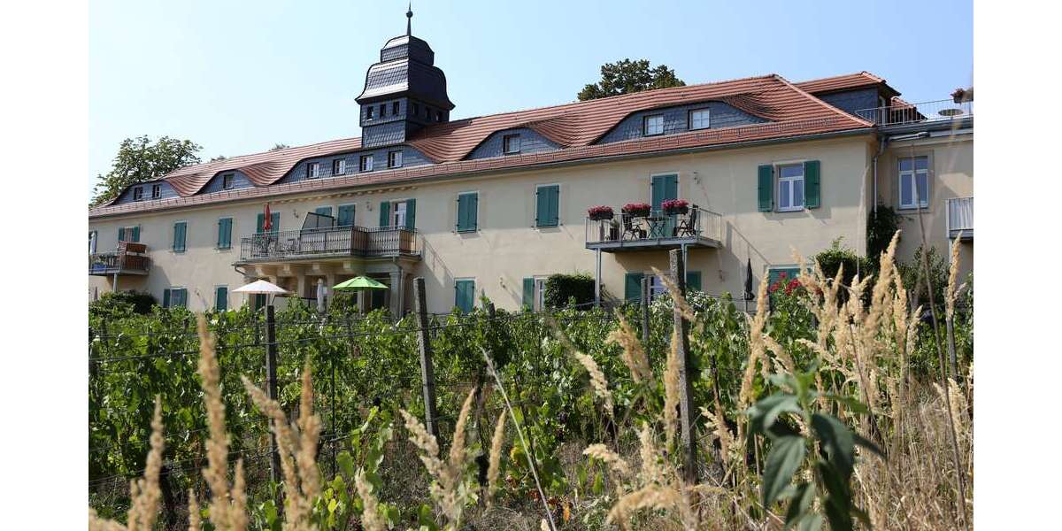 Wohnung zum Mieten in Radebeul 1.260 € 105 m² 4 zimmer