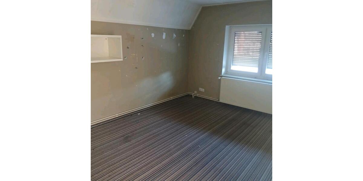 Etagenwohnung Calvörde Wegenstedt - 7 Zimmer, 210 m&sup2;, 950&euro; | Angebot:25297798