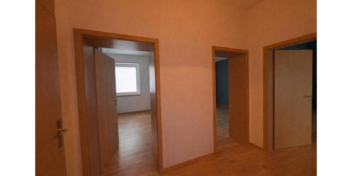 Erdgeschoßwohnung Ludwigshafen am Rhein - 2 Zimmer, 60 m&sup2;, 800&euro; | Angebot:24865590