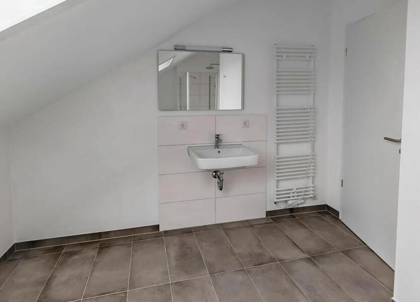 Modernes Wohnen auf zwei Ebenen – 4 Zimmer Whg in Fürth