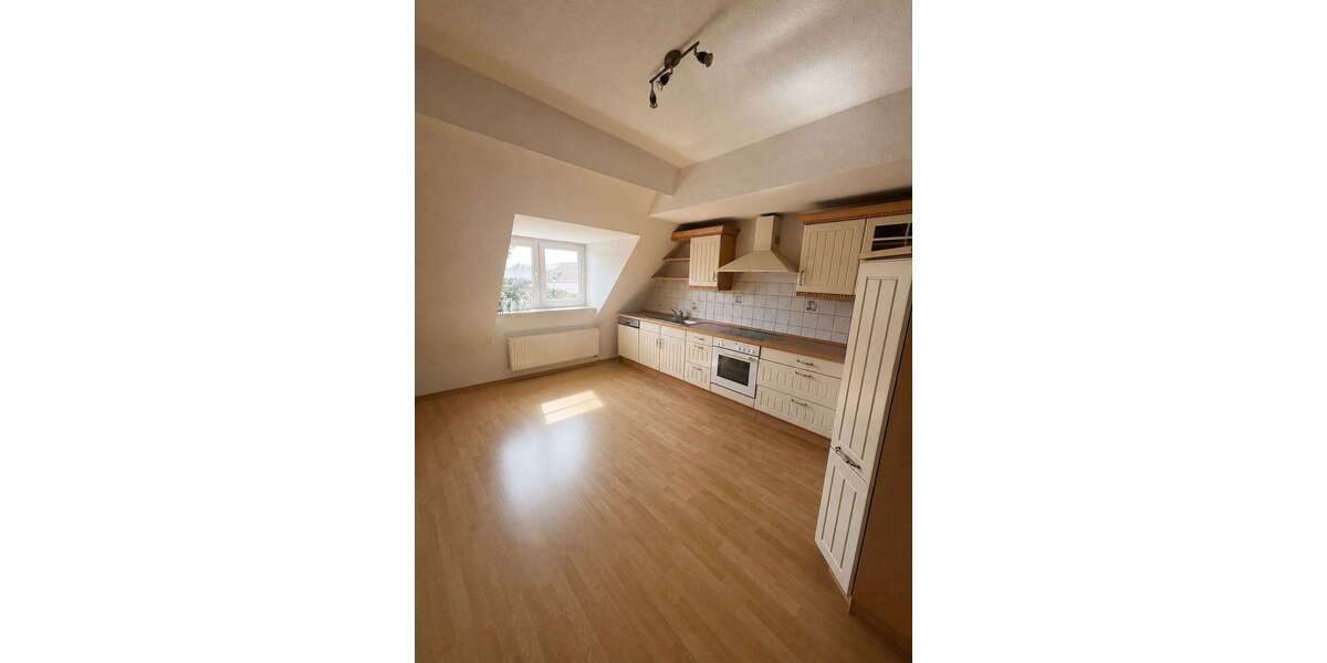 Etagenwohnung Grimmen - 3 Zimmer, 96 m&sup2;, 864&euro; | Angebot:27018877