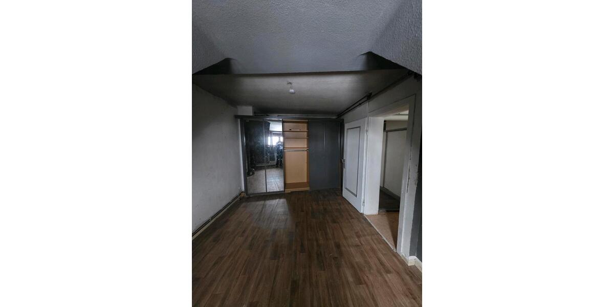 Dachgeschoßwohnung Neunkirchen - 4 Zimmer, 95 m&sup2;, 550&euro; | Angebot:24796284