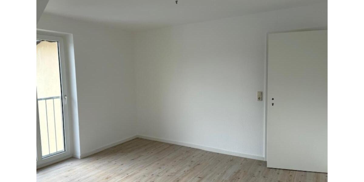 Dachgeschoßwohnung Nossen - 2 Zimmer, 77 m&sup2;, 500&euro; | Angebot:24360387
