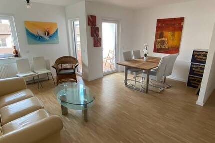 Vollmöblierte und modernisierte 2-ZimmmerWohnung mit Balkon und TG-Stellplatz in Mannheim