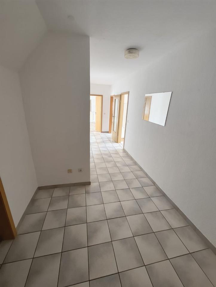 OG- Wohnung, 3 Zimmer, Küche, Bad