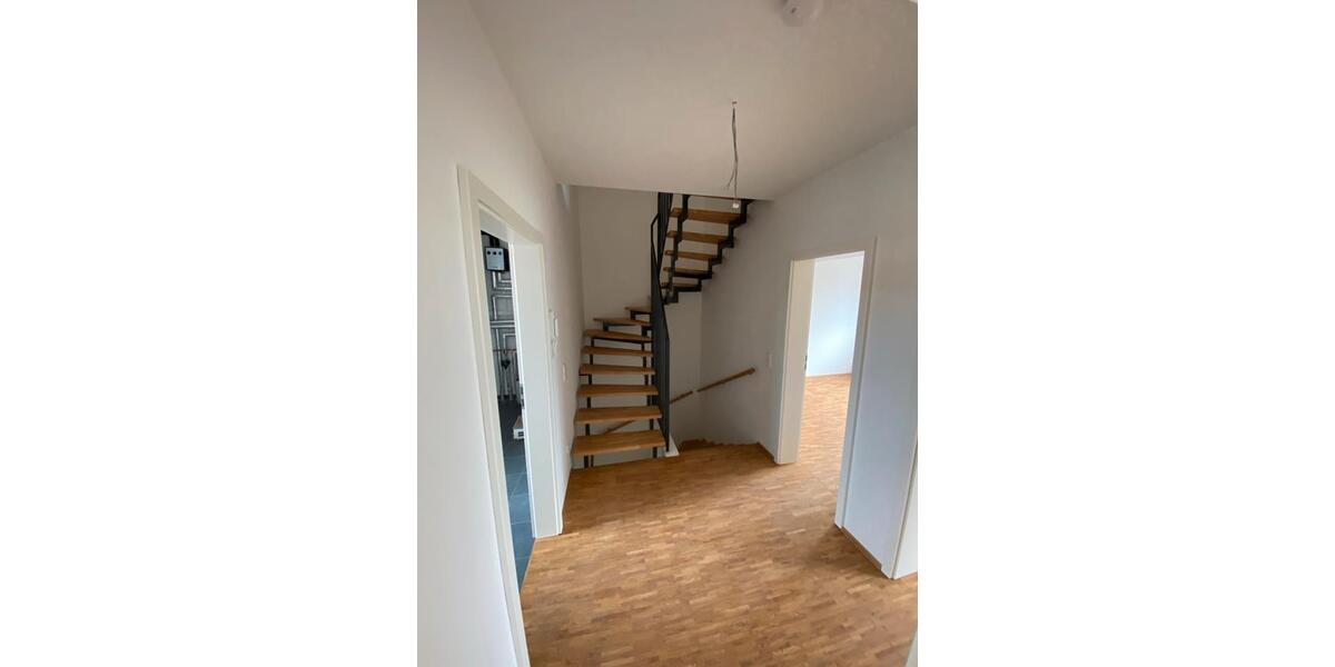 Reihenhaus Großpösna - 5 Zimmer, 129 m&sup2;, 1.580&euro; | Angebot:26543105