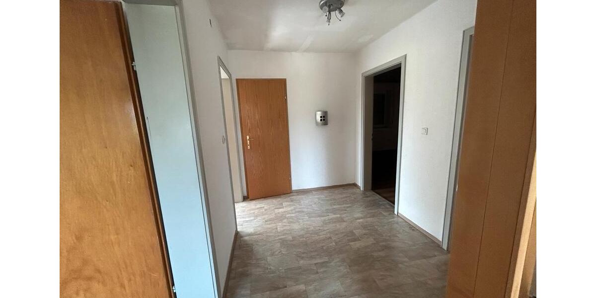 Dachgeschoßwohnung Mitteleschenbach - 3 Zimmer, 85 m&sup2;, 600&euro; | Angebot:26700379