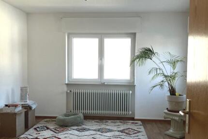 WG Zimmer (23qm) in renoviertem, ruhigen WG Haus mit zwei Bädern zimmer