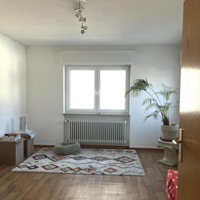 WG Zimmer (23qm) in renoviertem, ruhigen WG Haus mit zwei Bädern zimmer