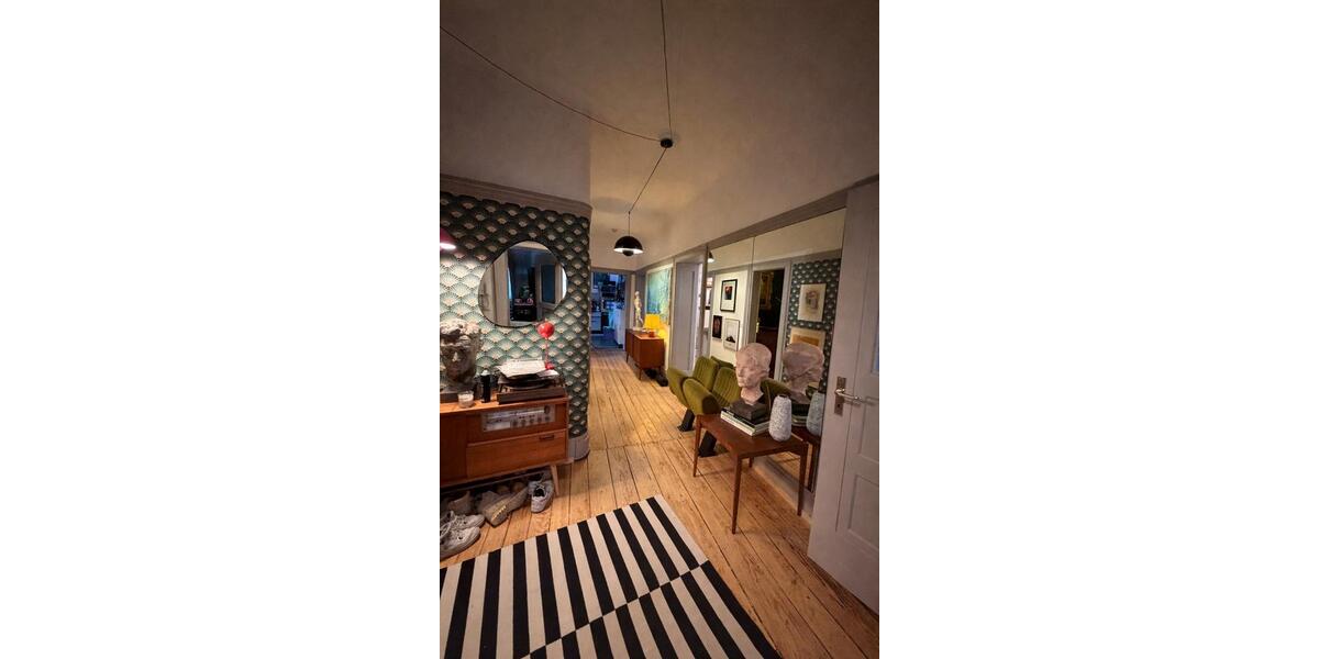 Wohnen auf Zeit Wiesbaden Biebrich - 4 Zimmer, 130 m&sup2;, 850&euro; | Angebot:24877540