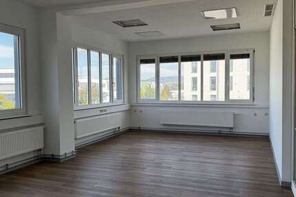 Büro in Breisach am Rhein 590 € 99 m² zimmer