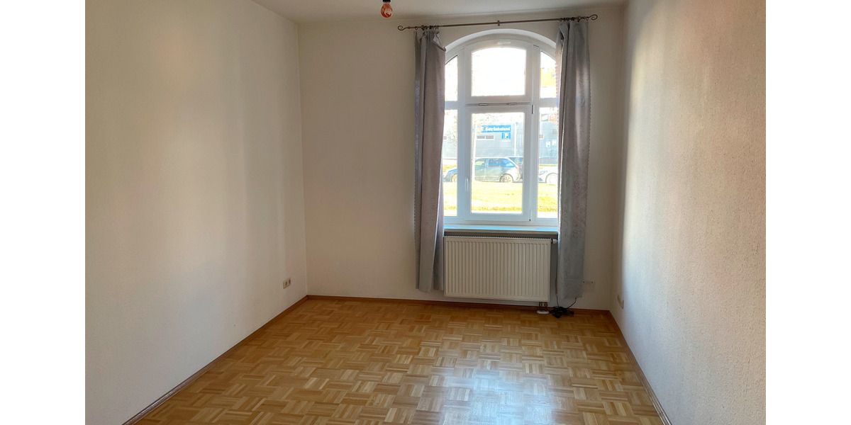 Etagenwohnung Eisenach - 2 Zimmer, 69 m&sup2;, 430&euro; | Angebot:26292843