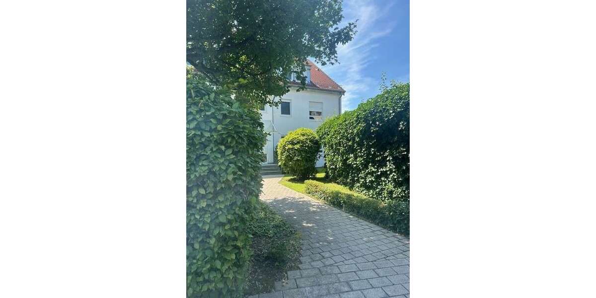 Etagenwohnung Lindau - 3 Zimmer, 117 m&sup2;, 1.400&euro; | Angebot:27024315