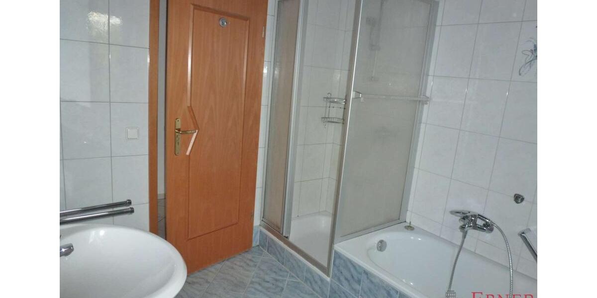 Dachgeschoßwohnung Viechtach - 3 Zimmer, 73 m&sup2;, 550&euro; | Angebot:26456279