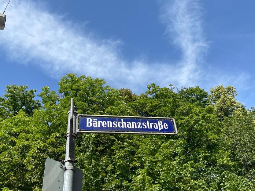 Büro-Praxisfläche mit effizienter Kühlung + TG-Stellplätze