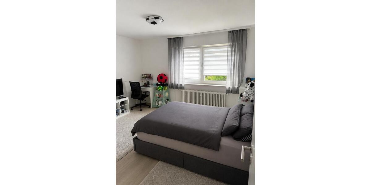 Etagenwohnung Maintal - 4 Zimmer, 99 m&sup2;, 1.200&euro; | Angebot:26498686