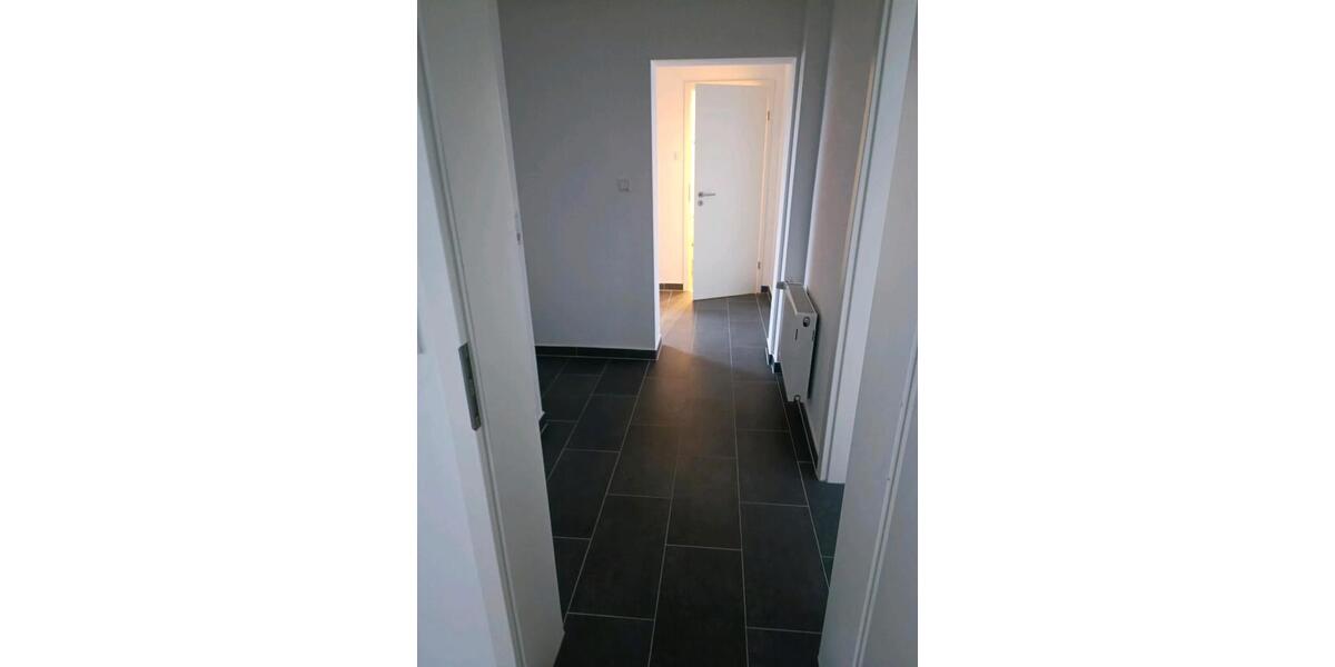 Dachgeschoßwohnung Wuppertal Arrenberg - 3 Zimmer, 72 m&sup2;, 620&euro; | Angebot:26648887