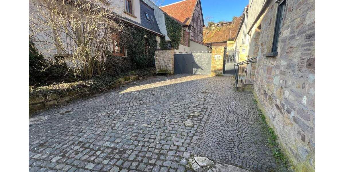 Mehrfamilienhaus, Wohnhaus Nußbaum - 1 Zimmer, 354 m&sup2;, 4.000&euro; | Angebot:25683780