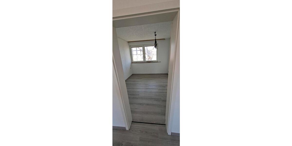 Bauernhaus, Landhaus Bad Windsheim - 7 Zimmer, 140 m&sup2;, 1.000&euro; | Angebot:25907288