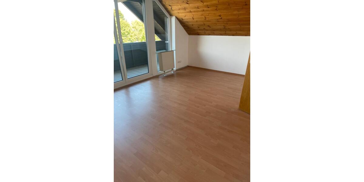 Dachgeschoßwohnung Allersberg Eismannsdorf - 3 Zimmer, 88 m&sup2;, 600&euro; | Angebot:25933611