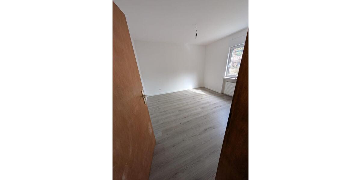 Etagenwohnung Eberbach - 3 Zimmer, 104 m&sup2;, 1.000&euro; | Angebot:25832268