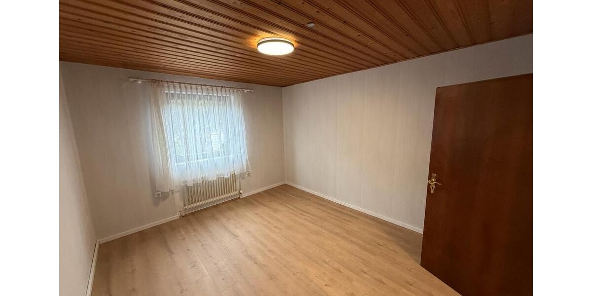 Erdgeschoßwohnung Queidersbach - 4 Zimmer, 107 m&sup2;, 1.200&euro; | Angebot:24748822