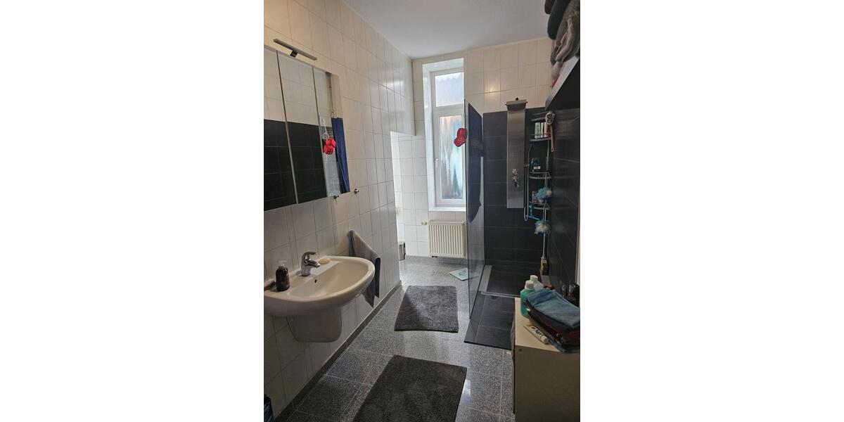 Etagenwohnung Gronau (Leine) - 4 Zimmer, 151 m&sup2;, 1.300&euro; | Angebot:26507162