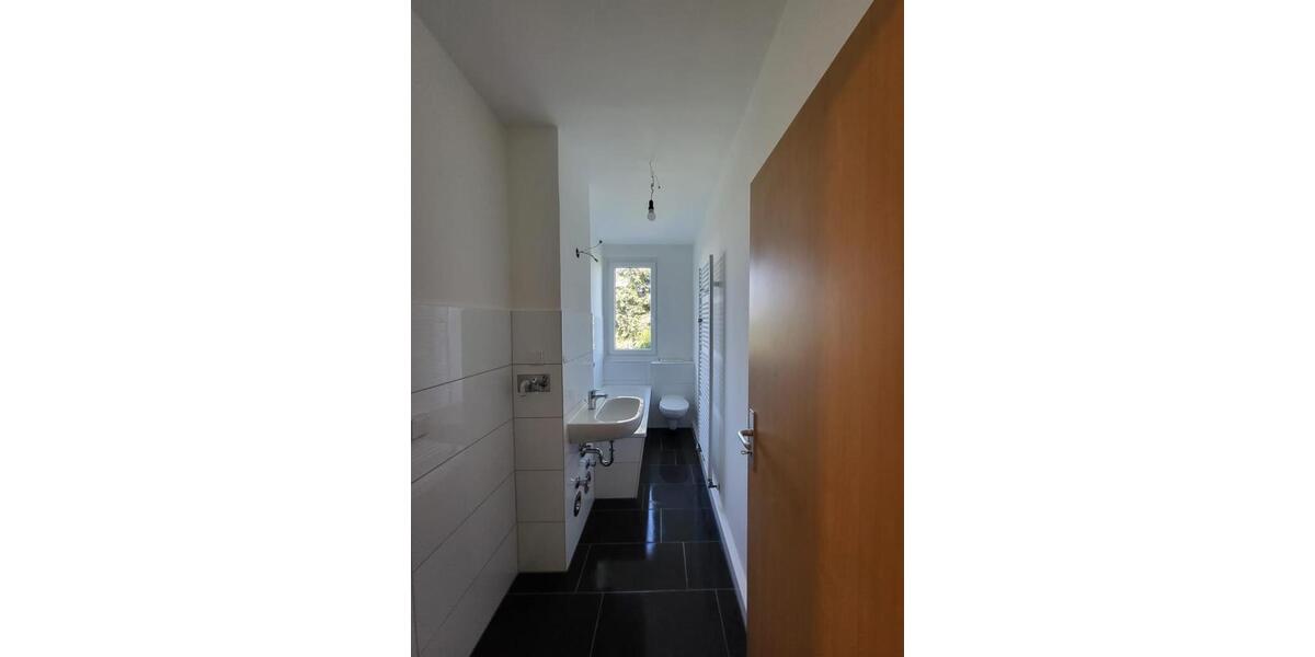 Deine Neue? 3 zimmer