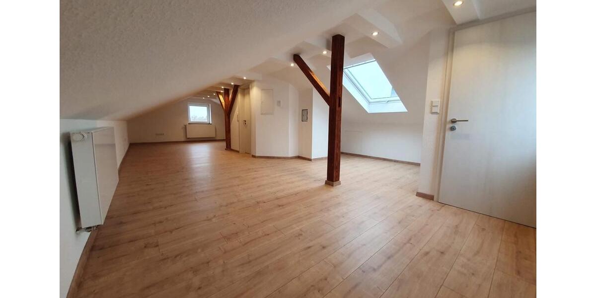 Etagenwohnung Bergrheinfeld - 4 Zimmer, 125 m&sup2;, 1.000&euro; | Angebot:26267710