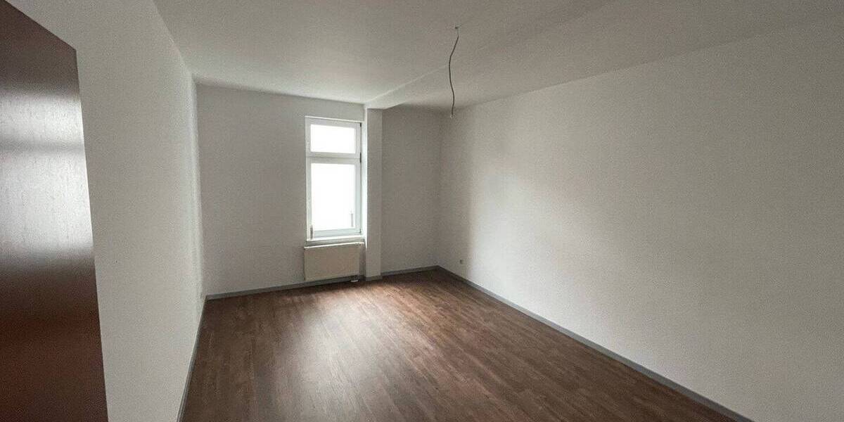 Etagenwohnung Eisenach - 2 Zimmer, 74 m&sup2;, 444&euro; | Angebot:26554397