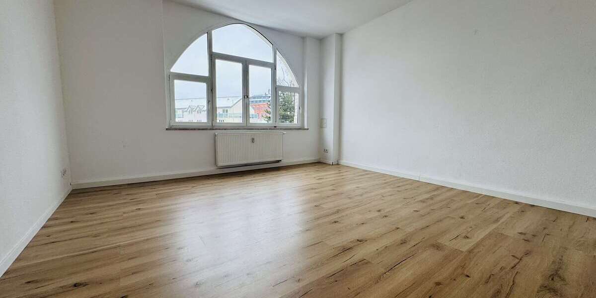 Etagenwohnung Limbach-Oberfrohna Oberfrohna - 4 Zimmer, 102 m&sup2;, 665&euro; | Angebot:25926681