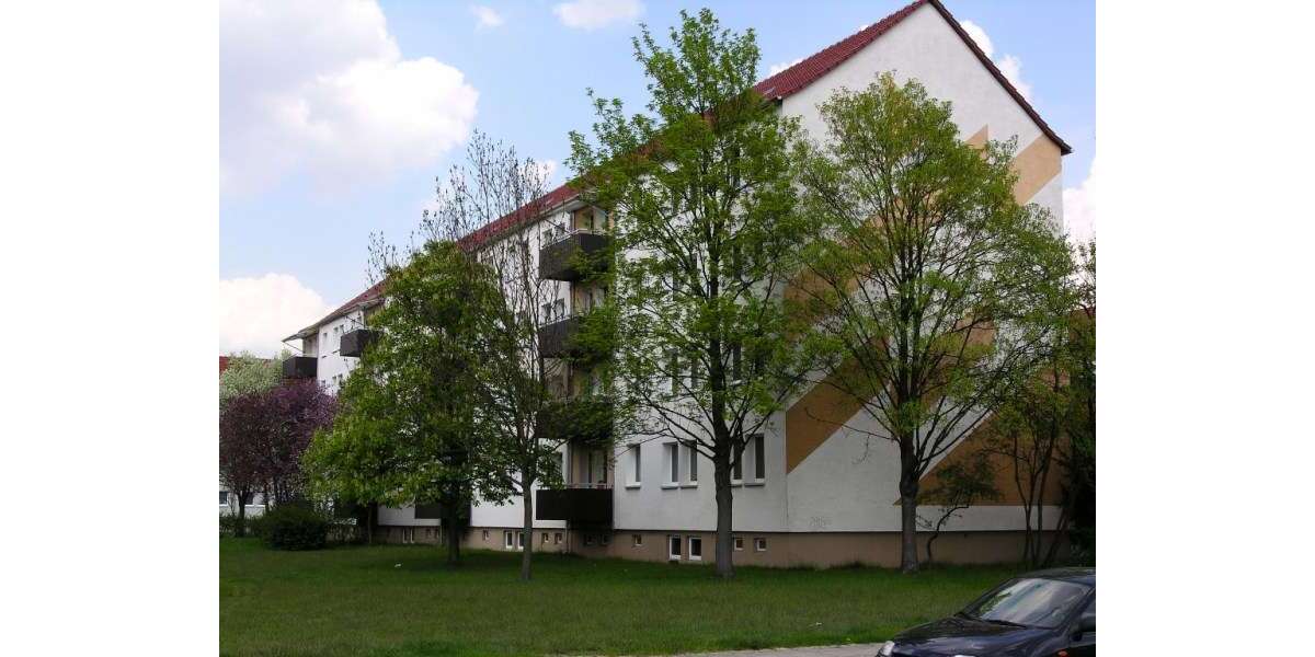 Etagenwohnung Finsterwalde - 3.5 Zimmer, 76 m&sup2;, 425&euro; | Angebot:26145328