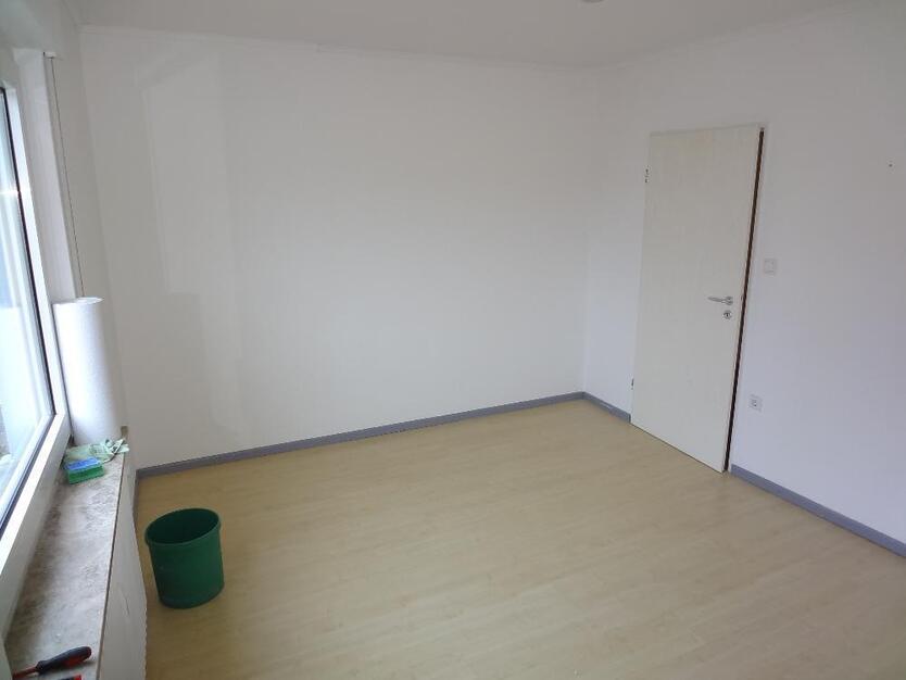 3 ZKBB* tgl. Wannenbad* max. 1-3 Pers.Süd-West-Balkon* Markise* tgl.-Wannenbad* Sat* Pfungstadt