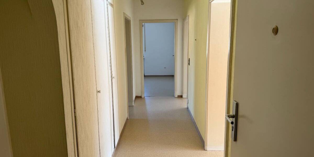 Etagenwohnung Ansbach - 3 Zimmer, 83 m&sup2;, 750&euro; | Angebot:26657008