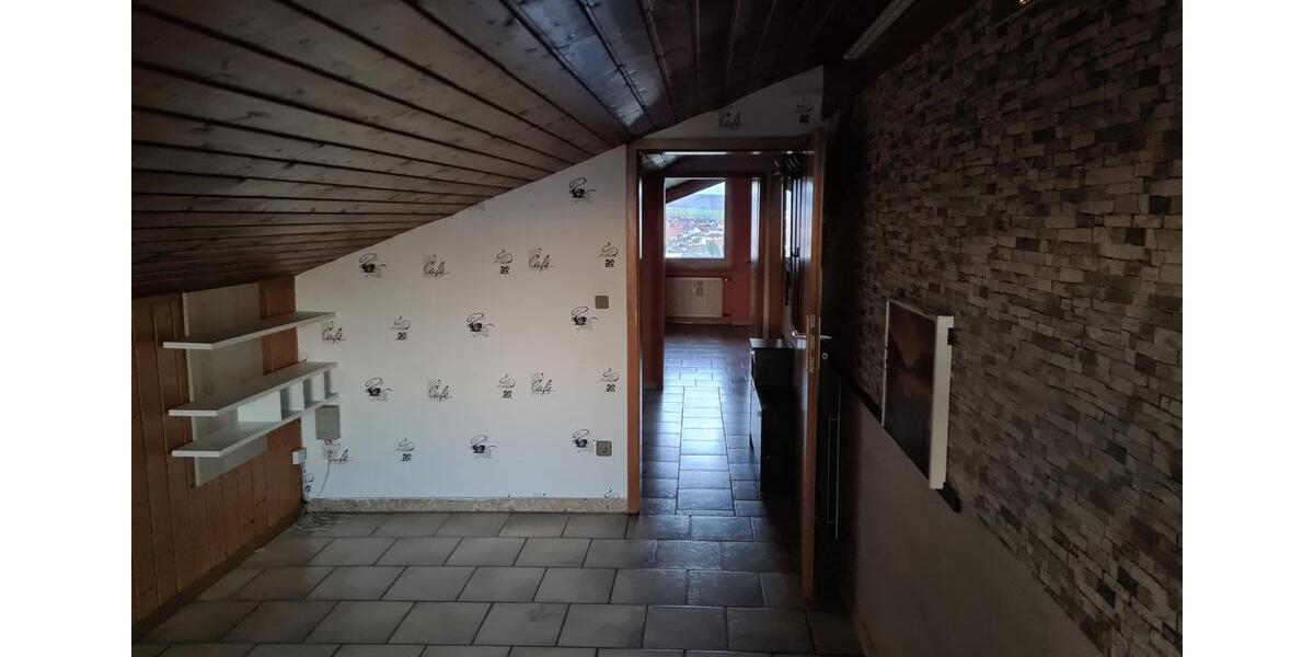 2 Zi. DG-Wohnung in ruhiger Wohnlage in Wettenberg zu vermieten 2 zimmer