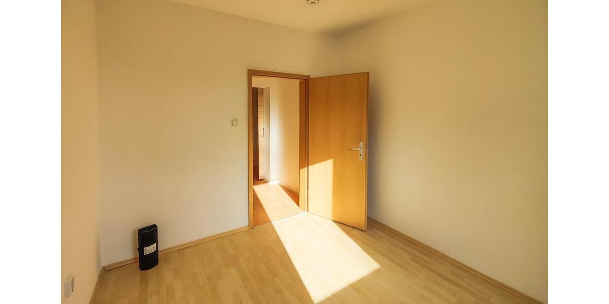 Etagenwohnung Jänschwalde Kolonie - 3 Zimmer, 65 m&sup2;, 325&euro; | Angebot:25838366