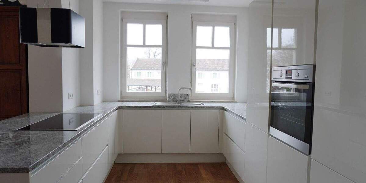 Etagenwohnung Überlingen - 3 Zimmer, 141 m&sup2;, 2.090&euro; | Angebot:25996252