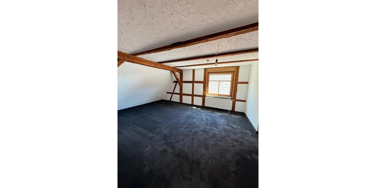 Erdgeschoßwohnung Lonnerstadt - 2.5 Zimmer, 83 m&sup2;, 829&euro; | Angebot:22658313