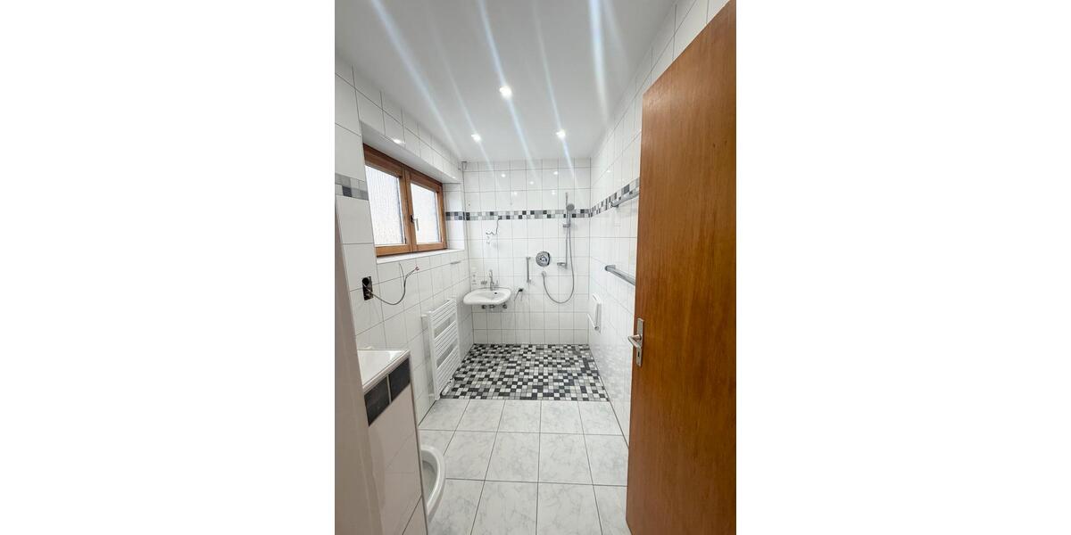 Erdgeschoßwohnung Amstetten - 3 Zimmer, 88 m&sup2;, 1.300&euro; | Angebot:26611027