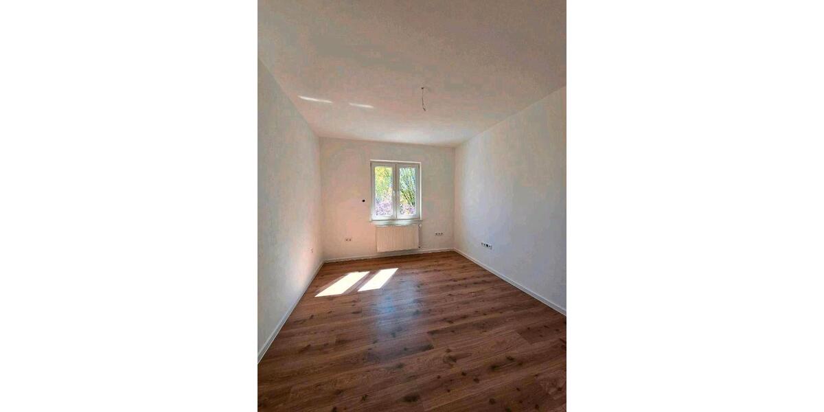 Doppelhaushälfte Spenge - 7 Zimmer, 200 m&sup2;, 1.800&euro; | Angebot:26481027