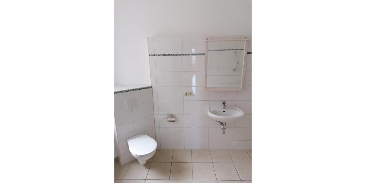 Etagenwohnung Bad Schmiedeberg - 4 Zimmer, 107 m&sup2;, 500&euro; | Angebot:26401121