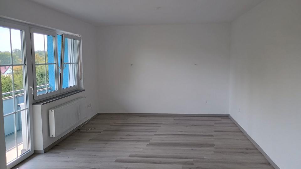 Etagenwohnung Hirschau - 3 Zimmer, 100 m&sup2;, 650&euro; | Angebot:26355412