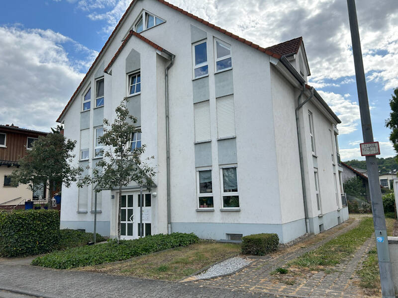 Attraktive 3 Zimmer-Wohnung mit Terrasse und kl. Garten im Mainz-Laubenheim