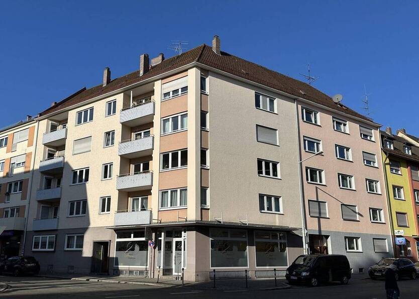 Wie wärs damit? Große Drei-Zimmerwohnung mit Balkon